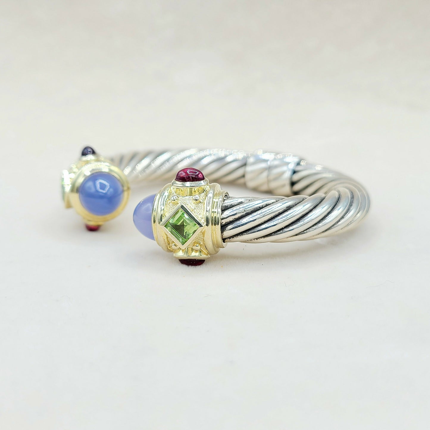 David Yurman 10mm Renaissance Bracelet With Chalcedony Peridot , Garnet And Gold