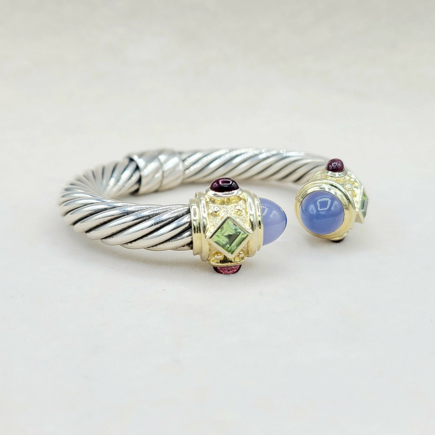 David Yurman 10mm Renaissance Bracelet With Chalcedony Peridot , Garnet And Gold