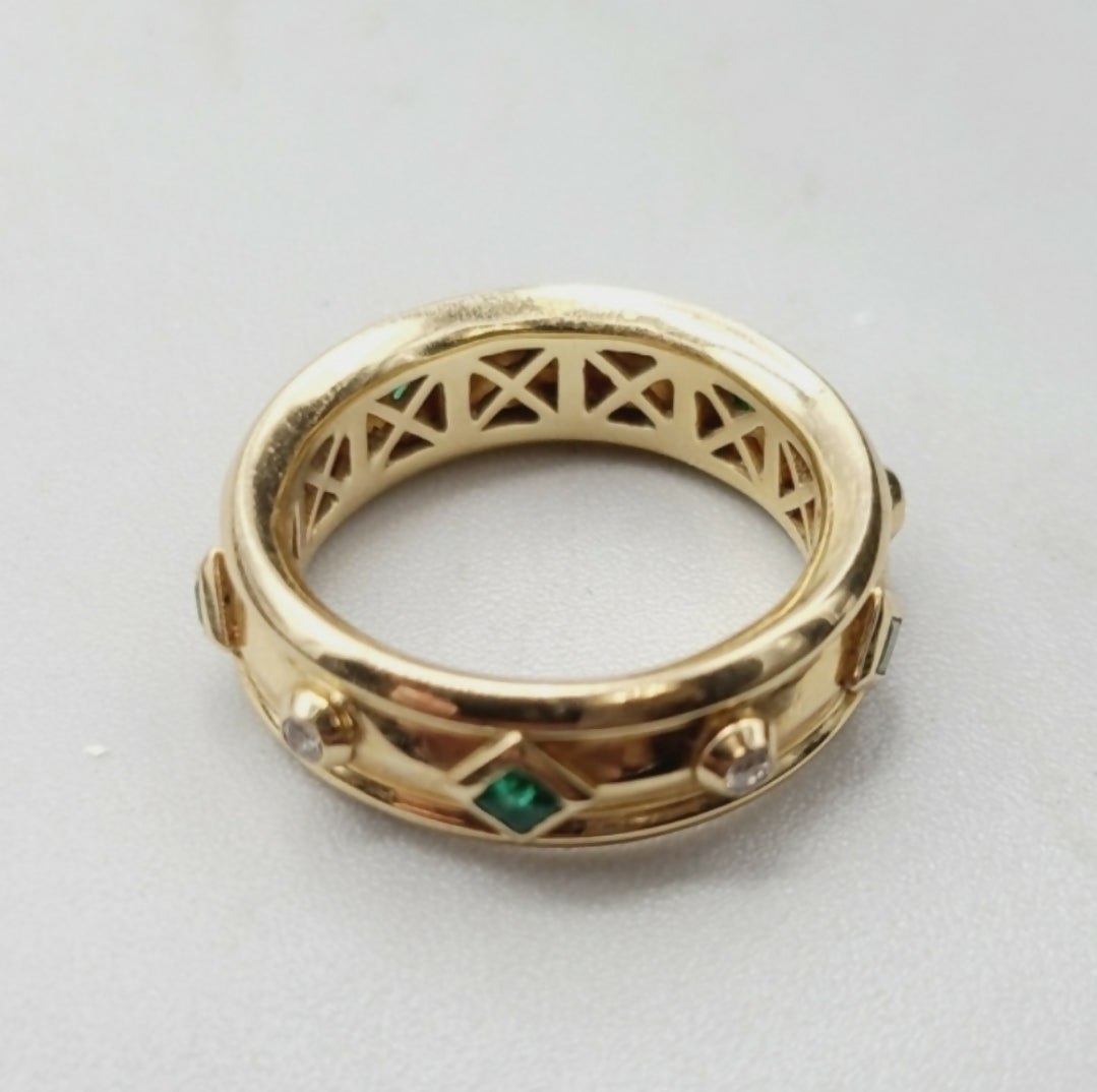 David Yurman Modern Renaissance Band Ring in 18k Gold With Emeralds and Diamonds