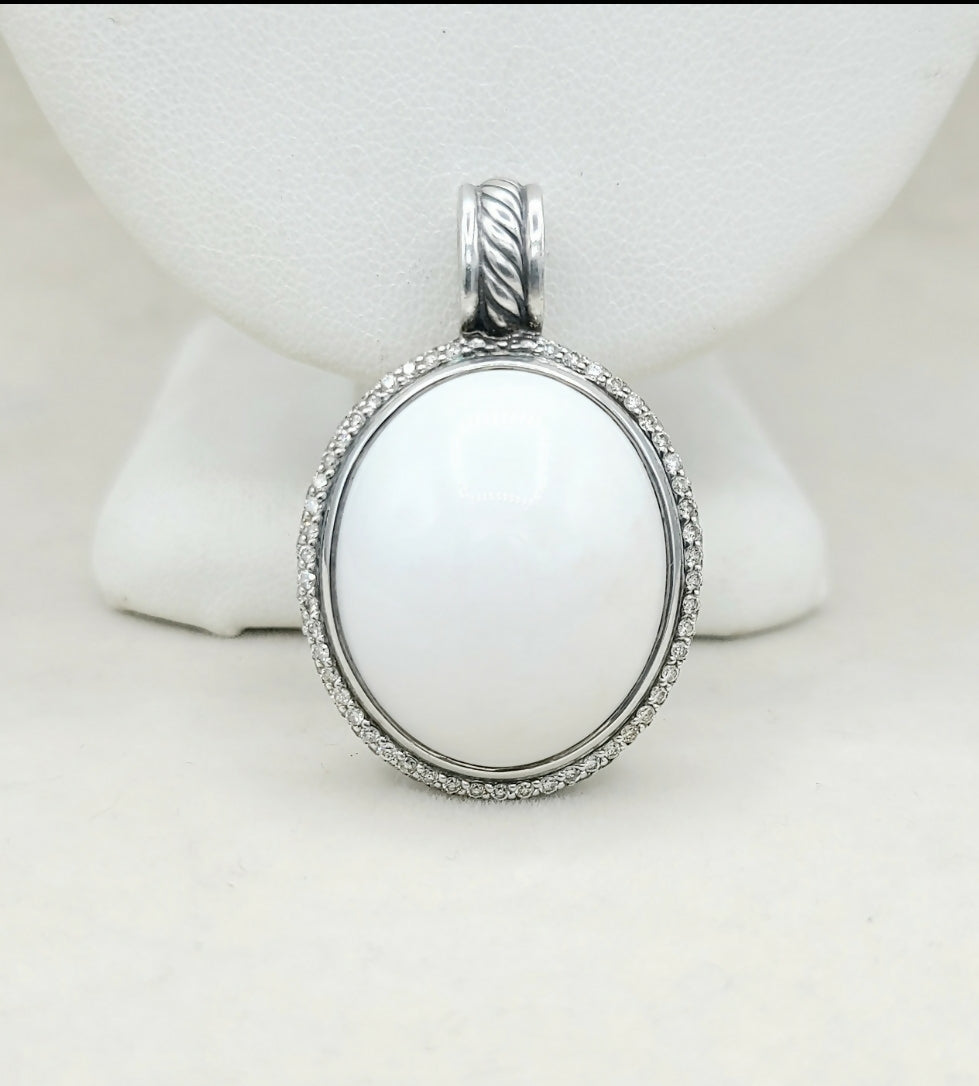 David Yurman Signature Oval Pendant – White Agate & Diamonds #