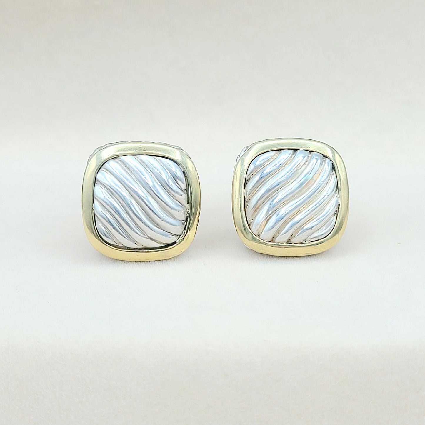 David Yurman Thoroughbred Sculpted Gold Earrings | Certified Pre-Owned AYW Luxury #