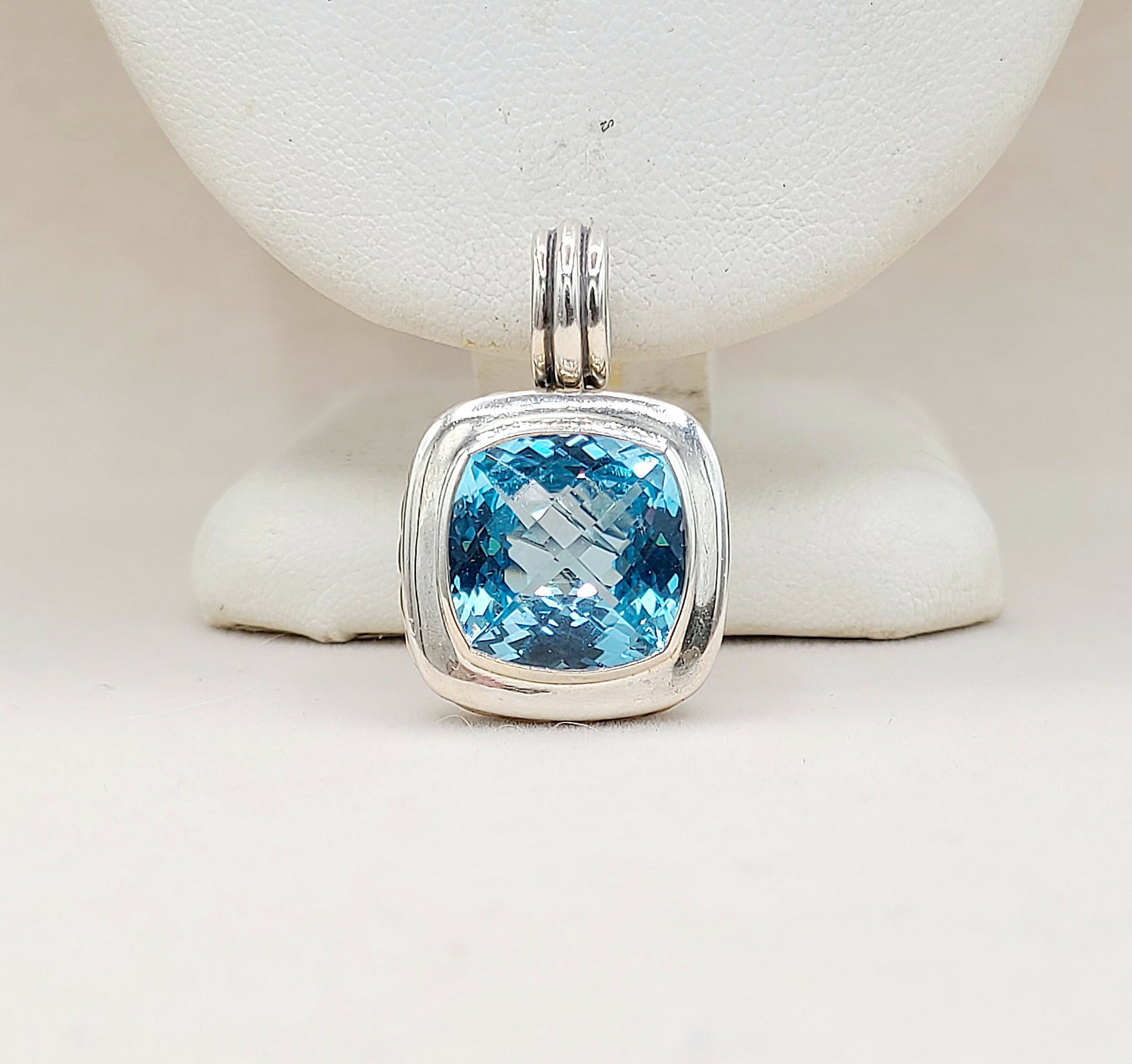 David Yurman Albion 14mm Blue Topaz Pendant Enhancer