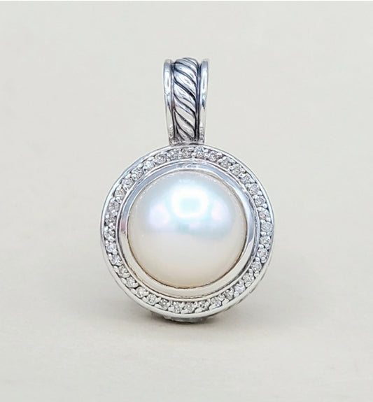    David Yurman Cerise Pendant – 14mm Mabe Pearl & Diamonds