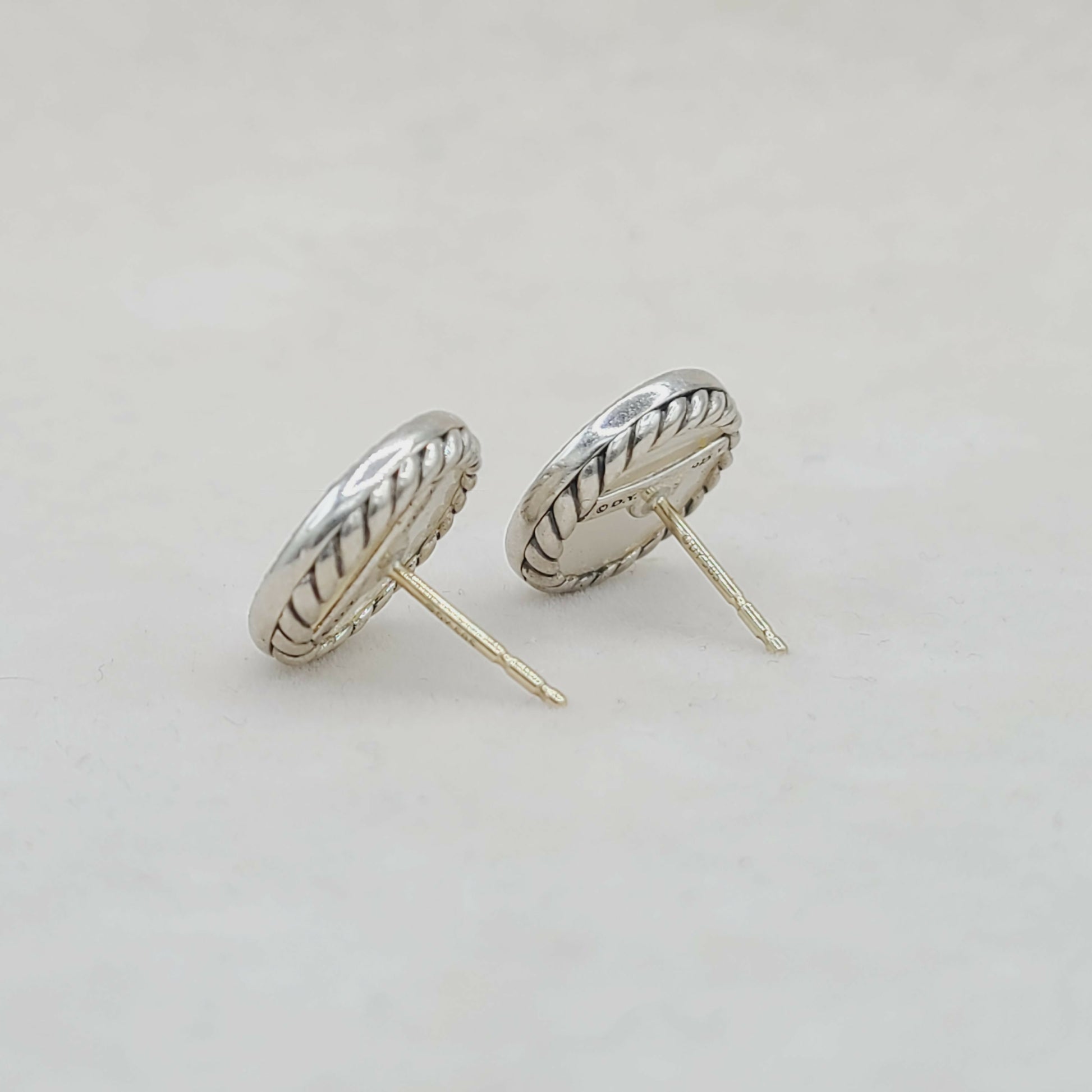 David Yurman Elements Button Earrings, Mother of Pearl & Diamond    #