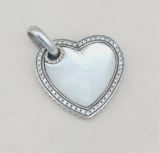  David Yurman Heart Pendant – Mother of Pearl & Diamonds