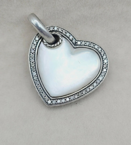  David Yurman Heart Pendant – Mother of Pearl & Diamonds