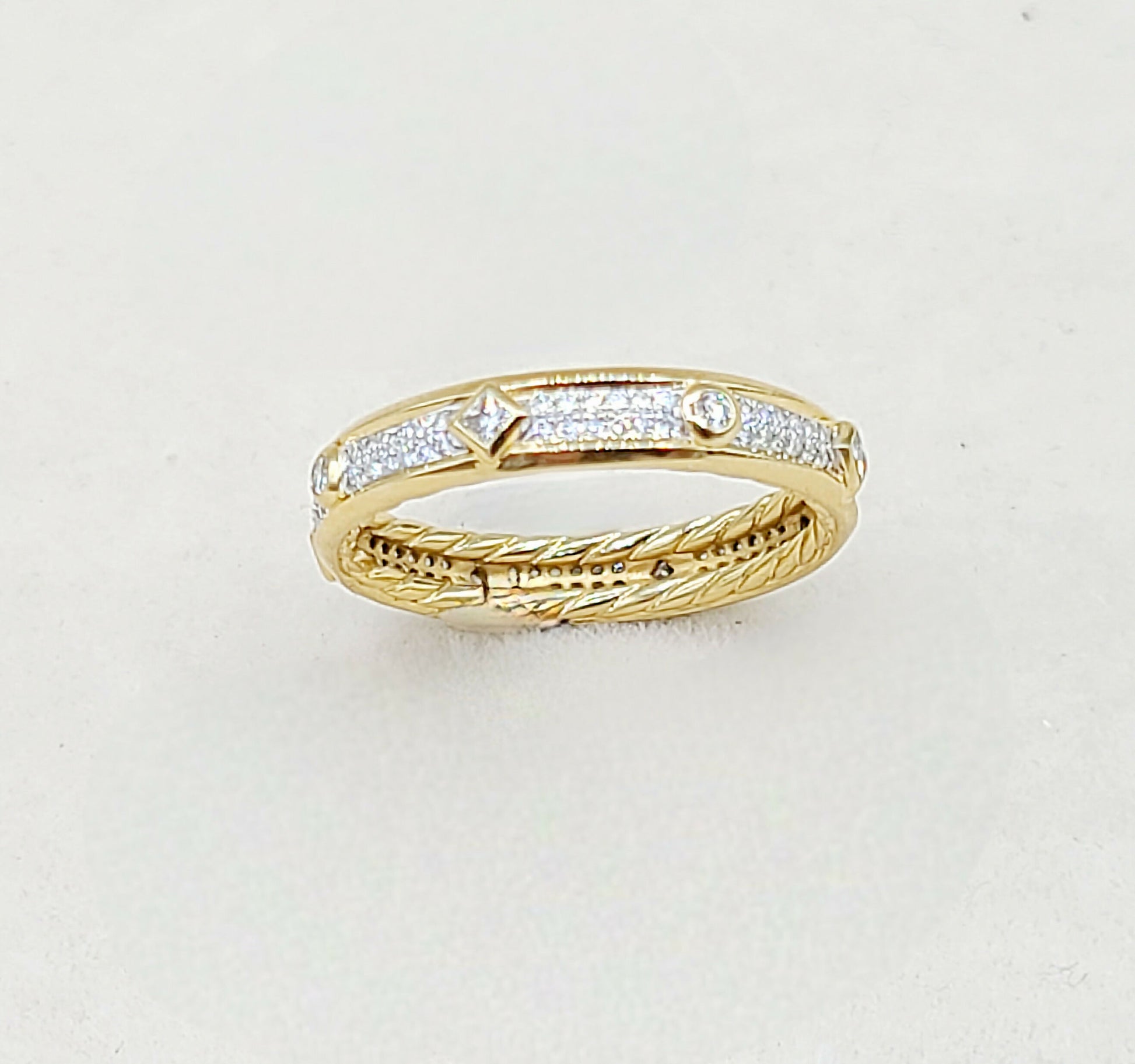 David Yurman Modern Renaissance Band Ring in 18K Yellow Gold with Full Pave Diamonds