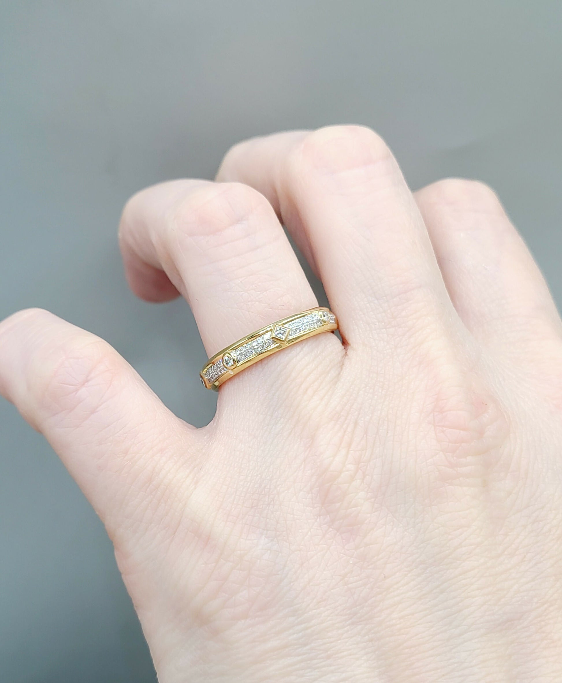 David Yurman Modern Renaissance Band Ring in 18K Yellow Gold with Full Pave Diamonds