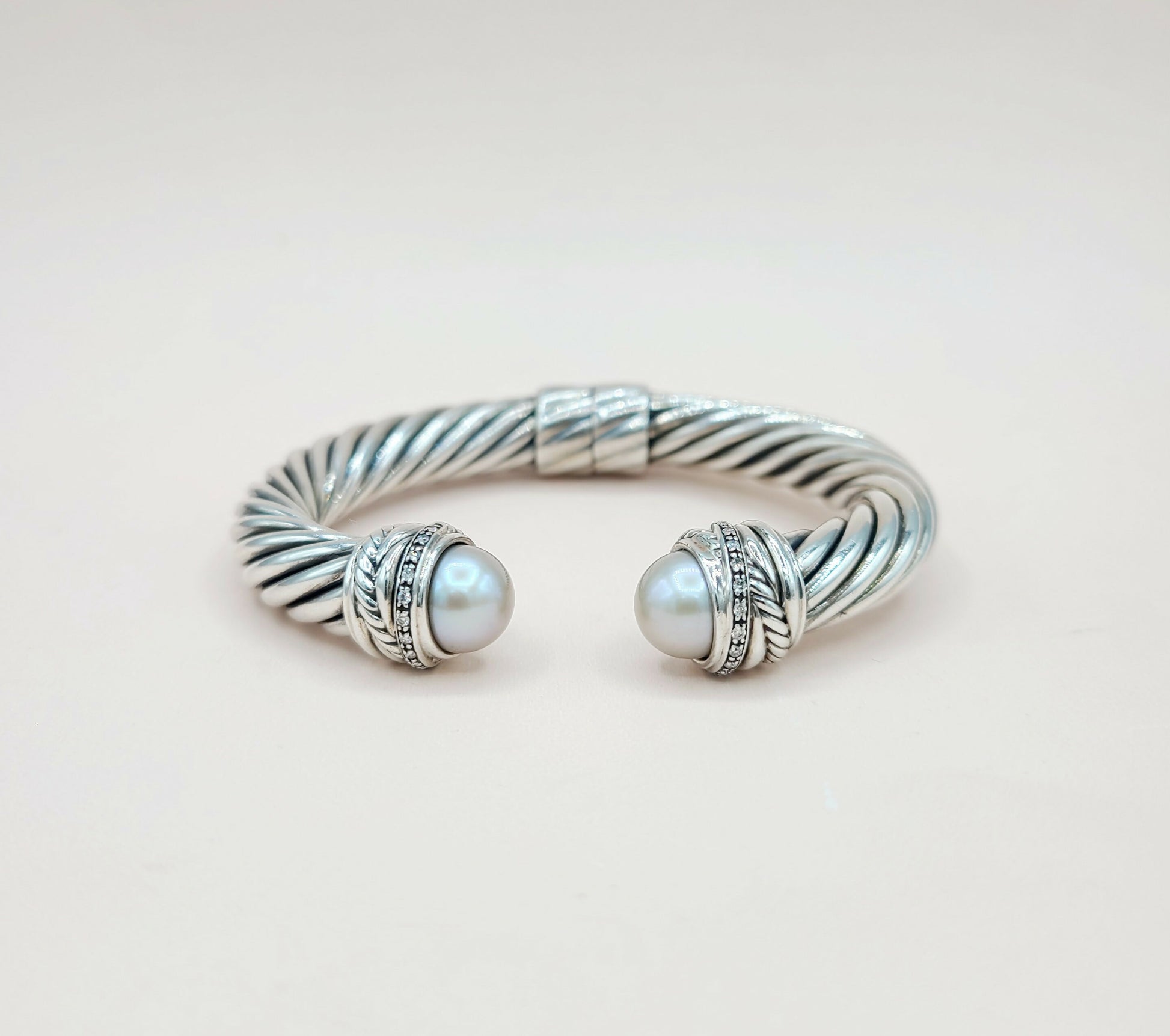    David Yurman 10mm Crossover Grey Pearl Diamonds Bracelet