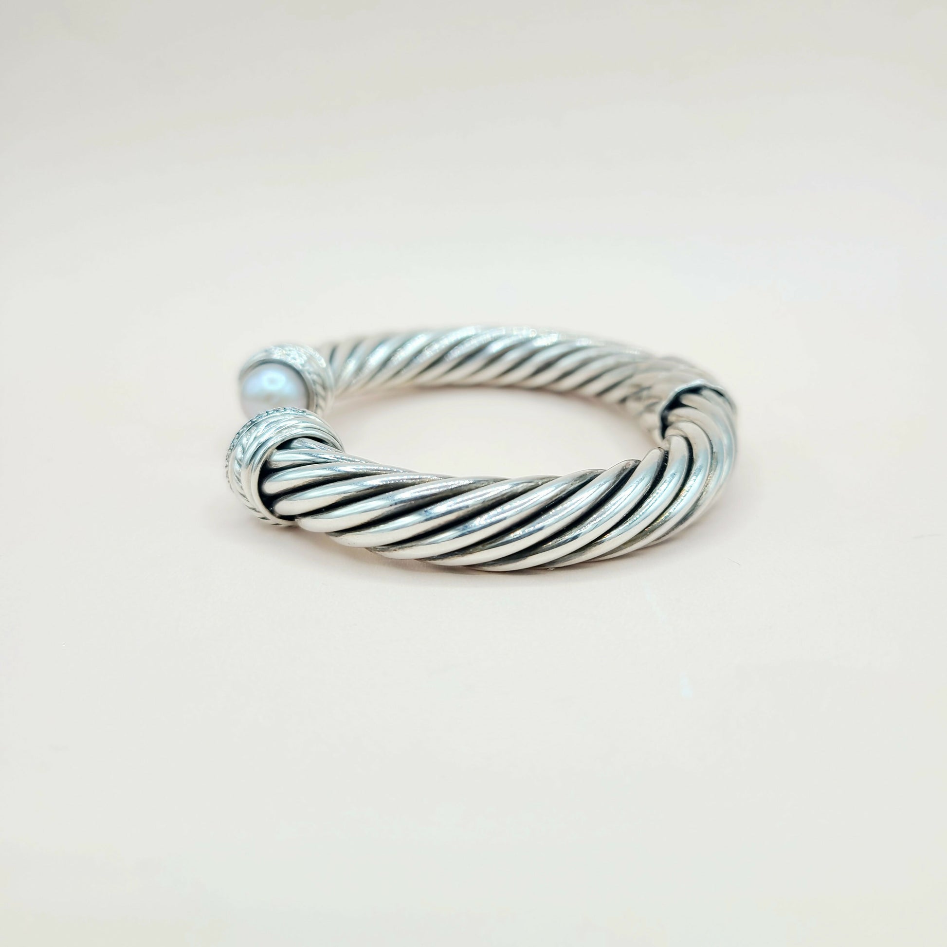    David Yurman 10mm Crossover Grey Pearl Diamonds Bracelet
