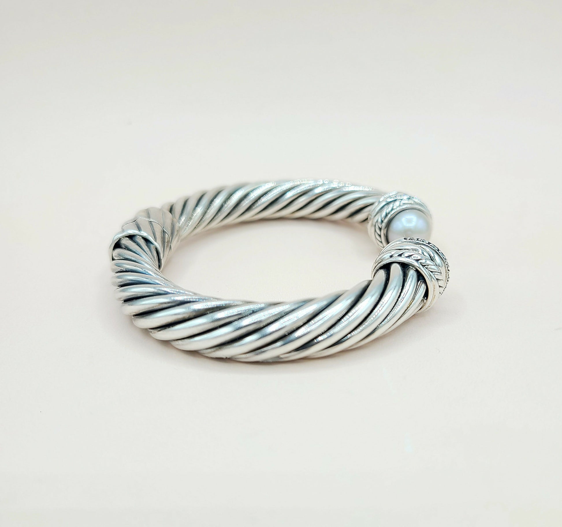   David Yurman 10mm Crossover Grey Pearl Diamonds Bracelet