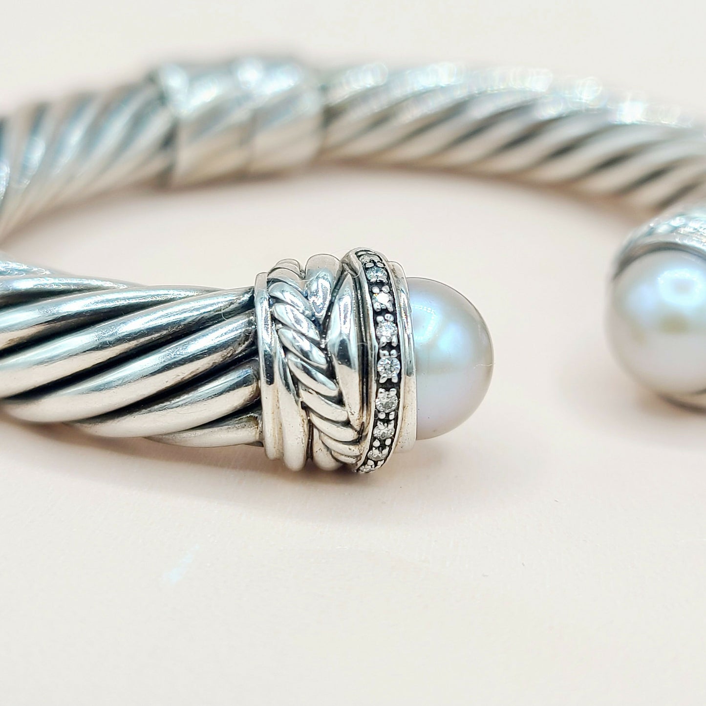    David Yurman 10mm Crossover Grey Pearl Diamonds Bracelet