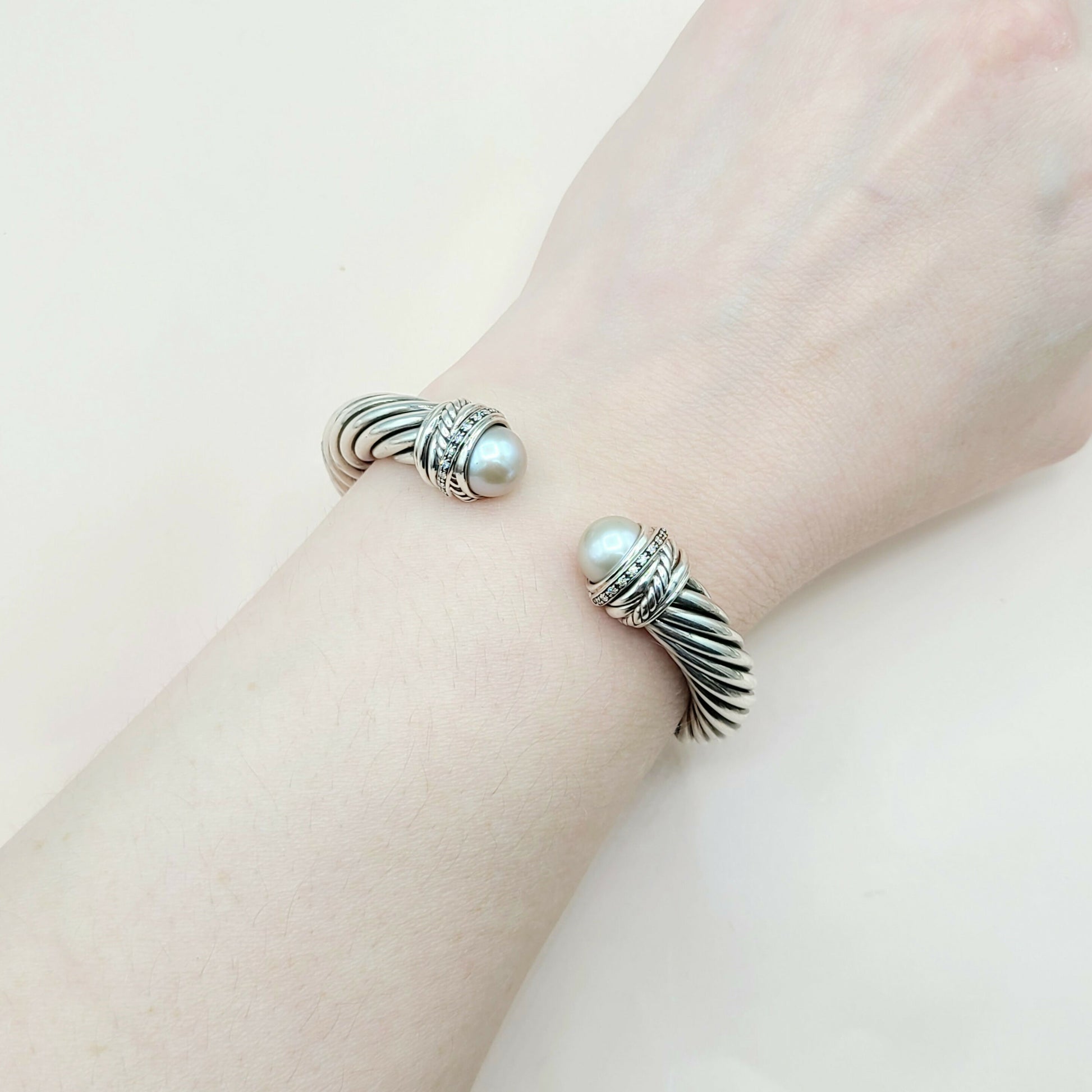    David Yurman 10mm Crossover Grey Pearl Diamonds Bracelet