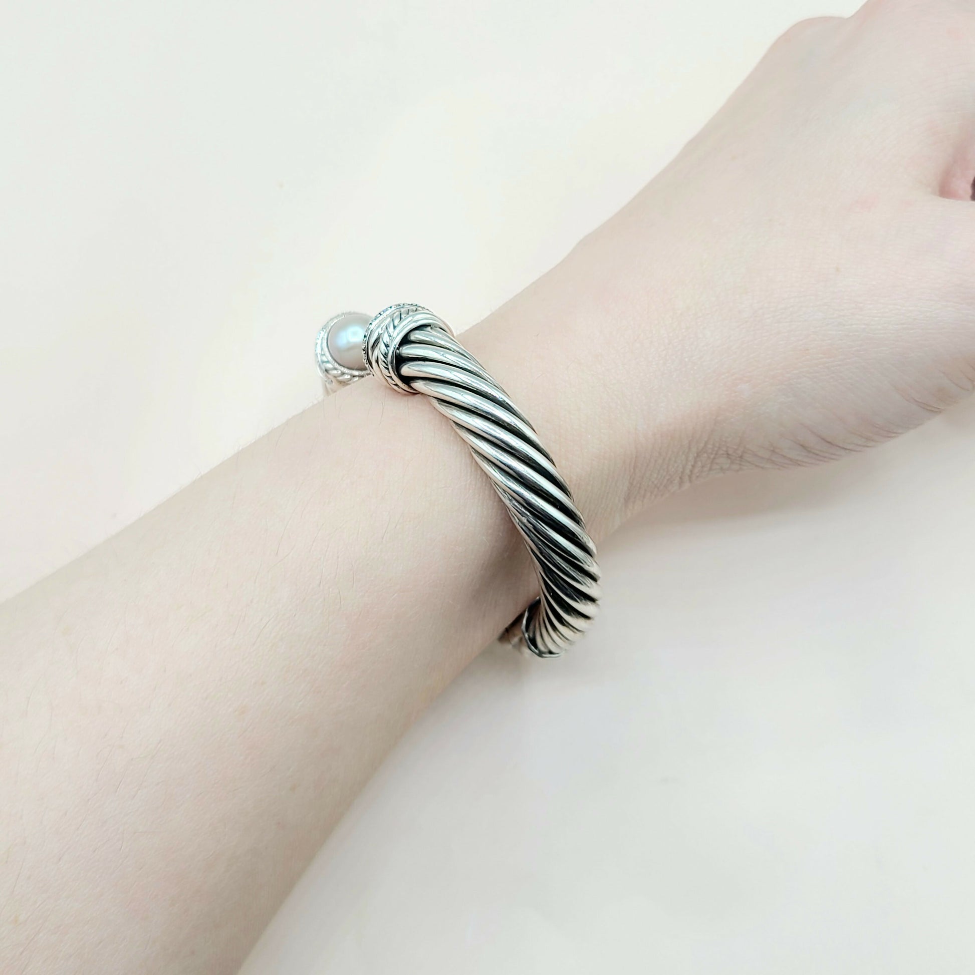    David Yurman 10mm Crossover Grey Pearl Diamonds Bracelet