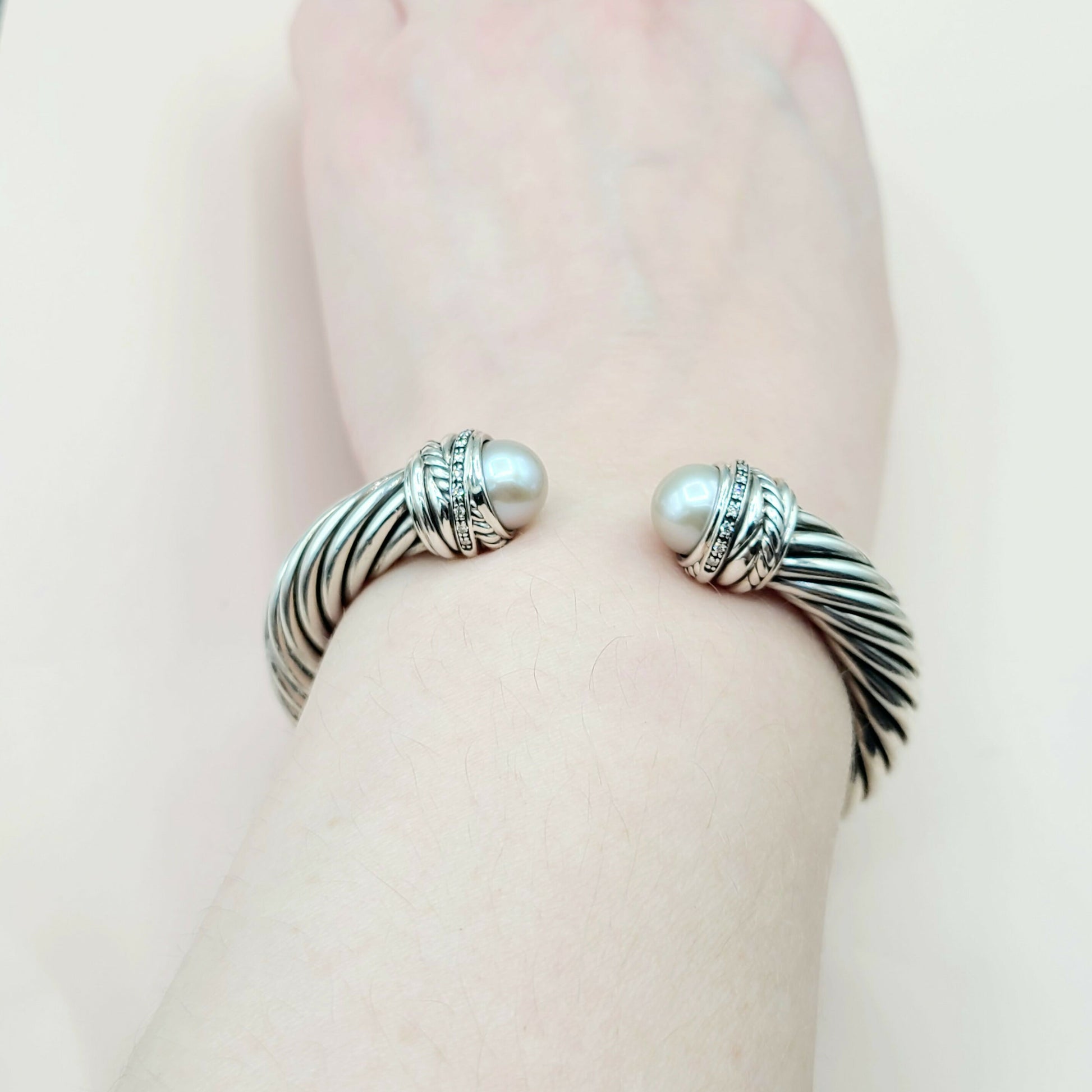    David Yurman 10mm Crossover Grey Pearl Diamonds Bracelet