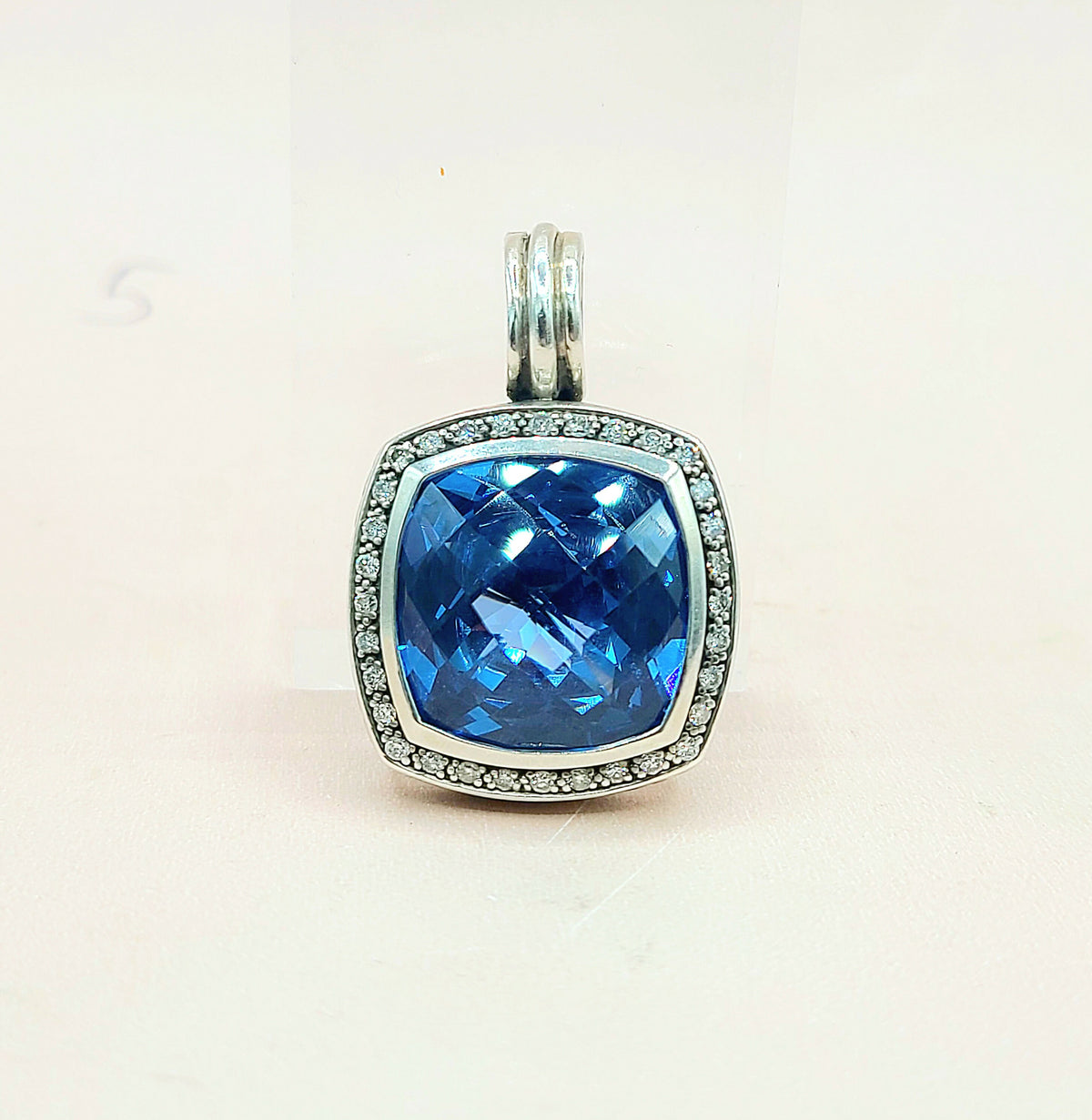  David-Yurman-Albion-Moonlight-Ice 17mm-Hampton-Blue-Topaz-& Diamond-Pendant