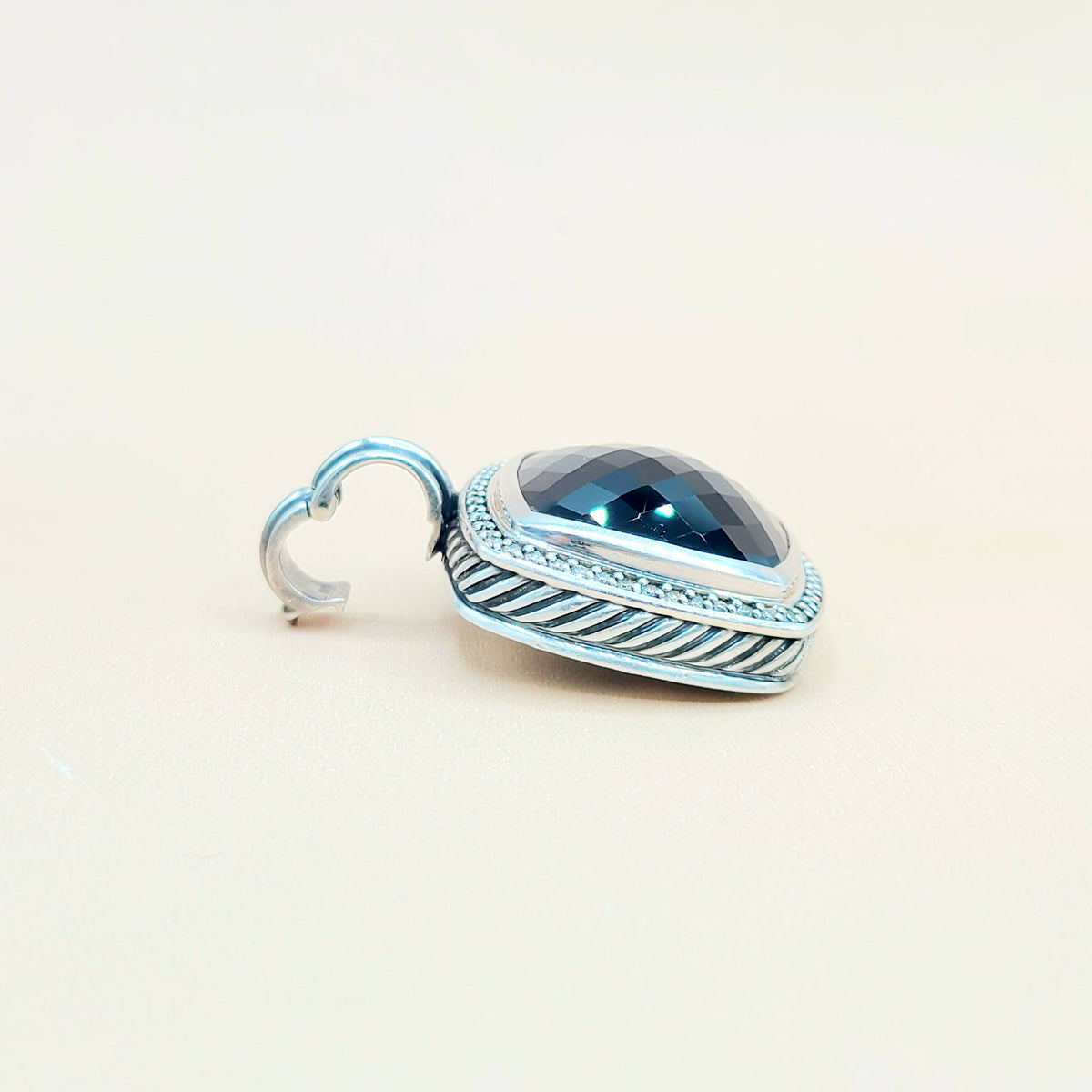  David-Yurman-Albion 20mm Black-Onyx-& Diamond-Pendant-Enhancer