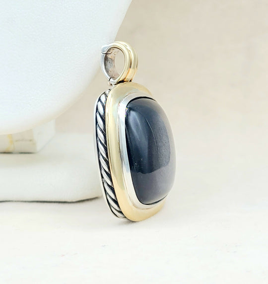 side view of David Yurman Albion 27mm Obsidian Silver & 18K Pendant