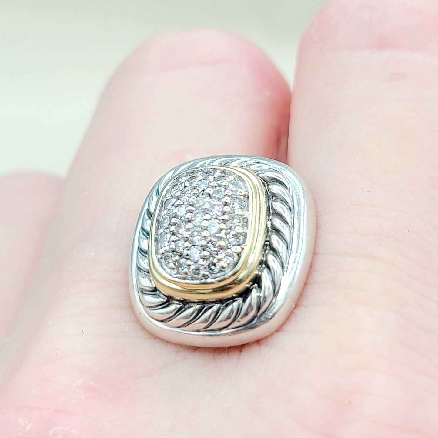 David Yurman Albion Earrings With Diamonds And Gold