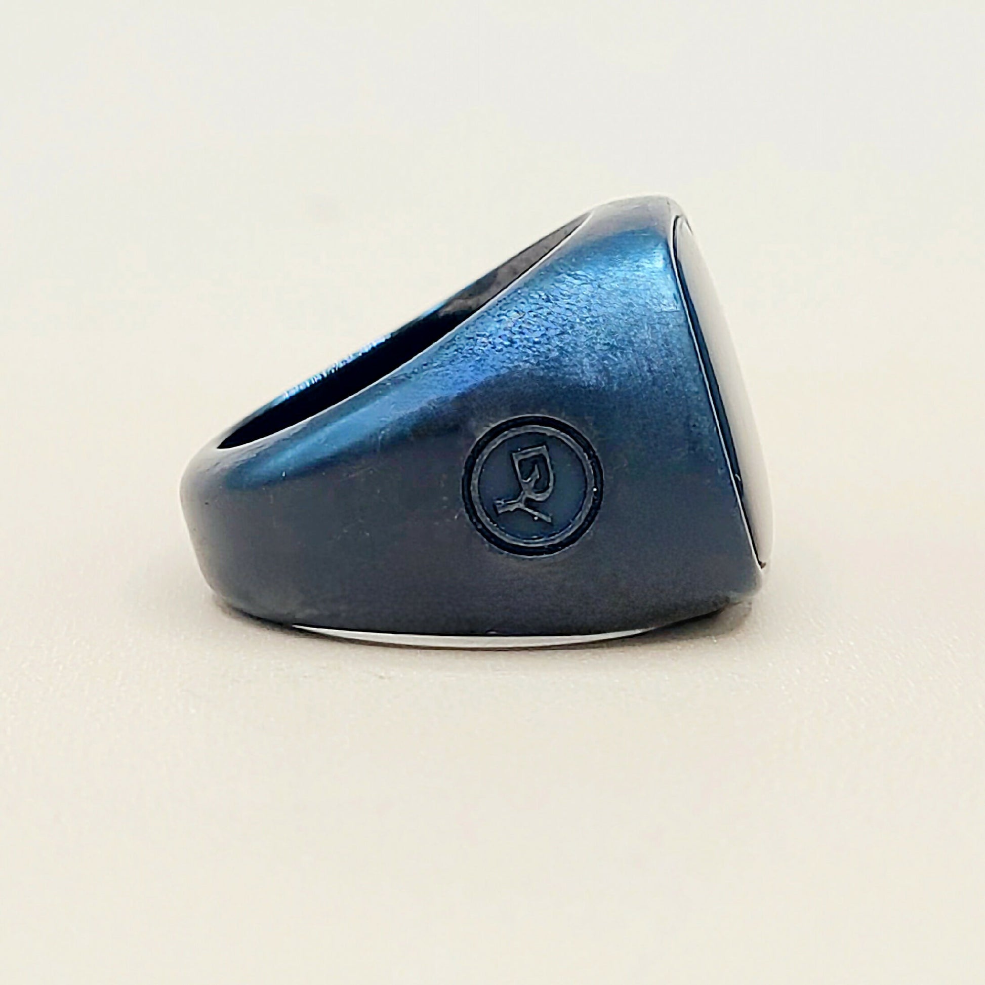 David Yurman Titanium Signet Ring Black Onyx | Certified Pre-Owned  AYW Luxury #
