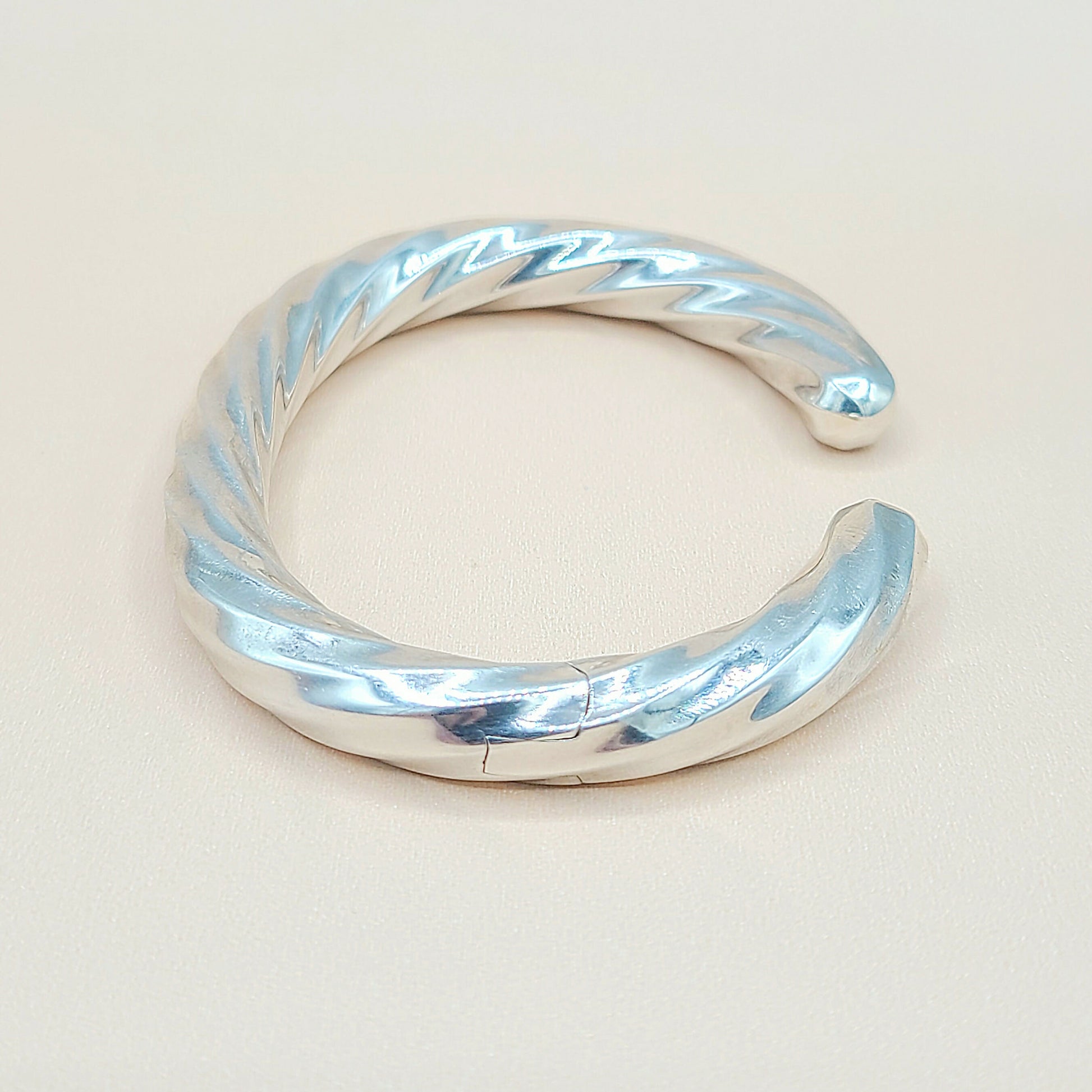 David Yurman Edge Cable Bracelet 9mm | Certified Pre-Owned  AYW Luxury #