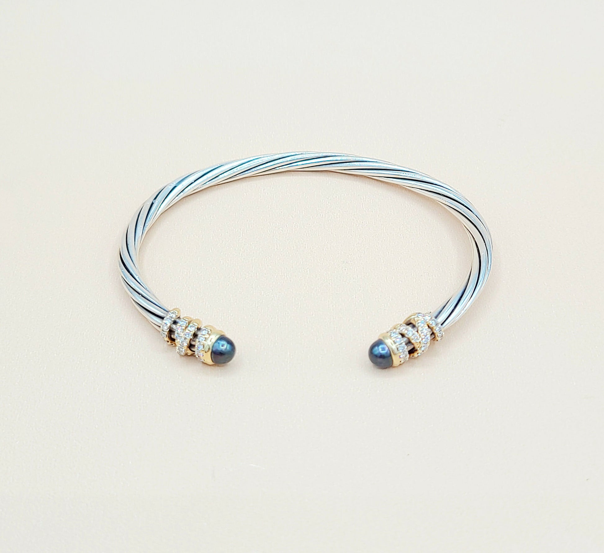 David Yurman Helena Grey Pearl Diamond  Bracelet Certified Pre-Owned  AYW Luxury #