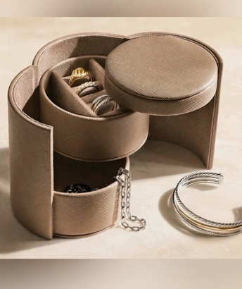 David Yurman Leather Round Jewelry Organizer Tan 2025 Limited Release