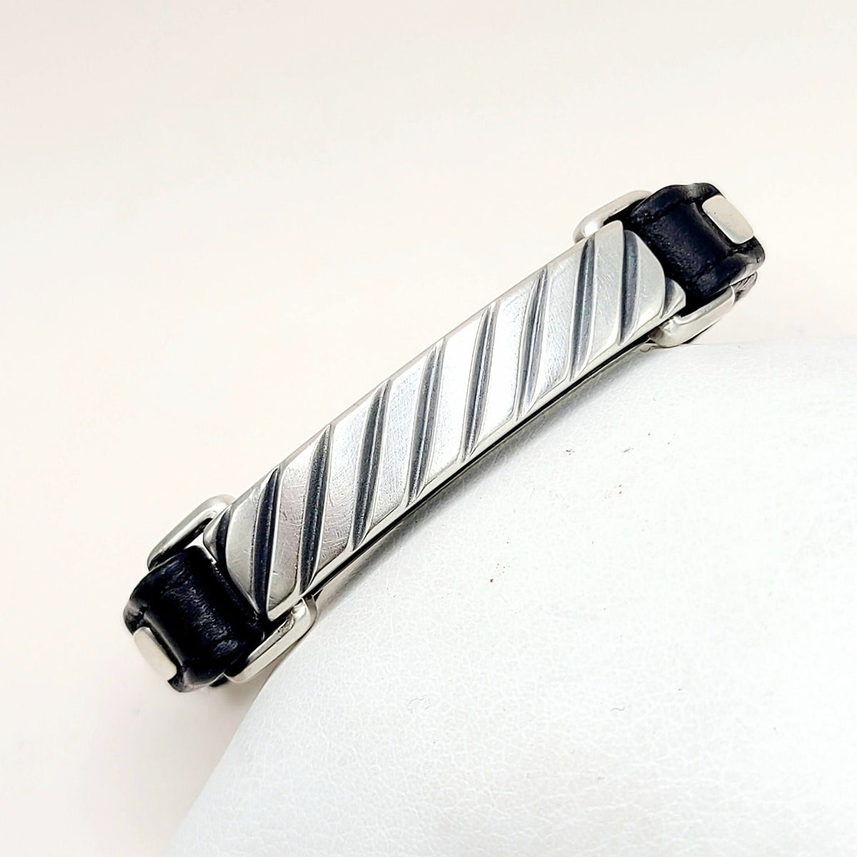 David Yurman Modern Cable Leather ID Bracelet Sterling Silver Black Leather 10.5mm Medium