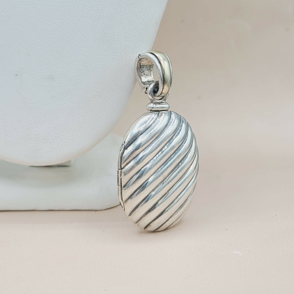  David Yurman-Oversized Sculpted Locket-Silver & 18k
