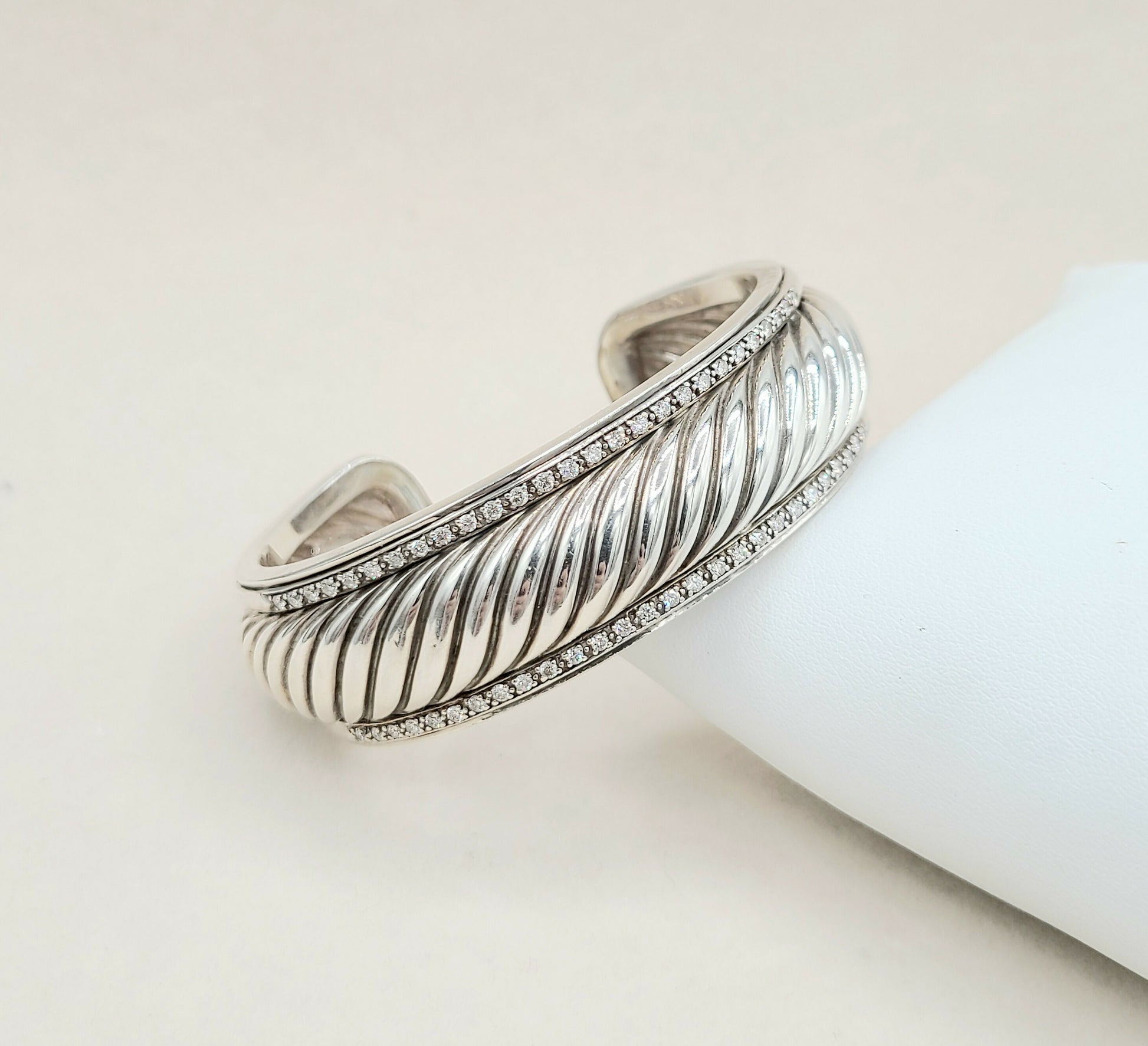 David Yurman Sculpted Thoroughbred Diamond Bracelet | Certified   AYW Luxury #