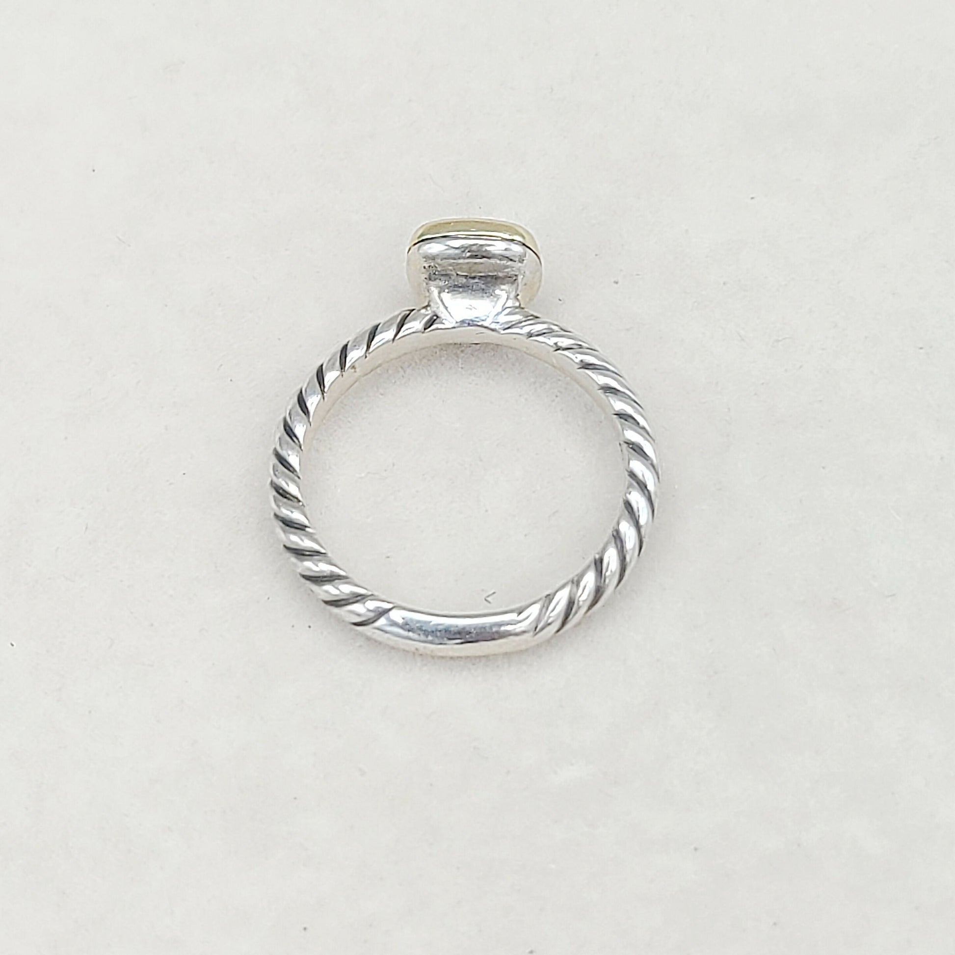 20241123_080758David Yurman Stackable Ring With Peridot And Gold