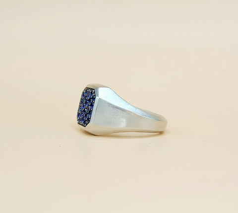 side view David Yurman Streamline Blue Sapphire Signet Ring Sterling Silver 0.85 TCW 