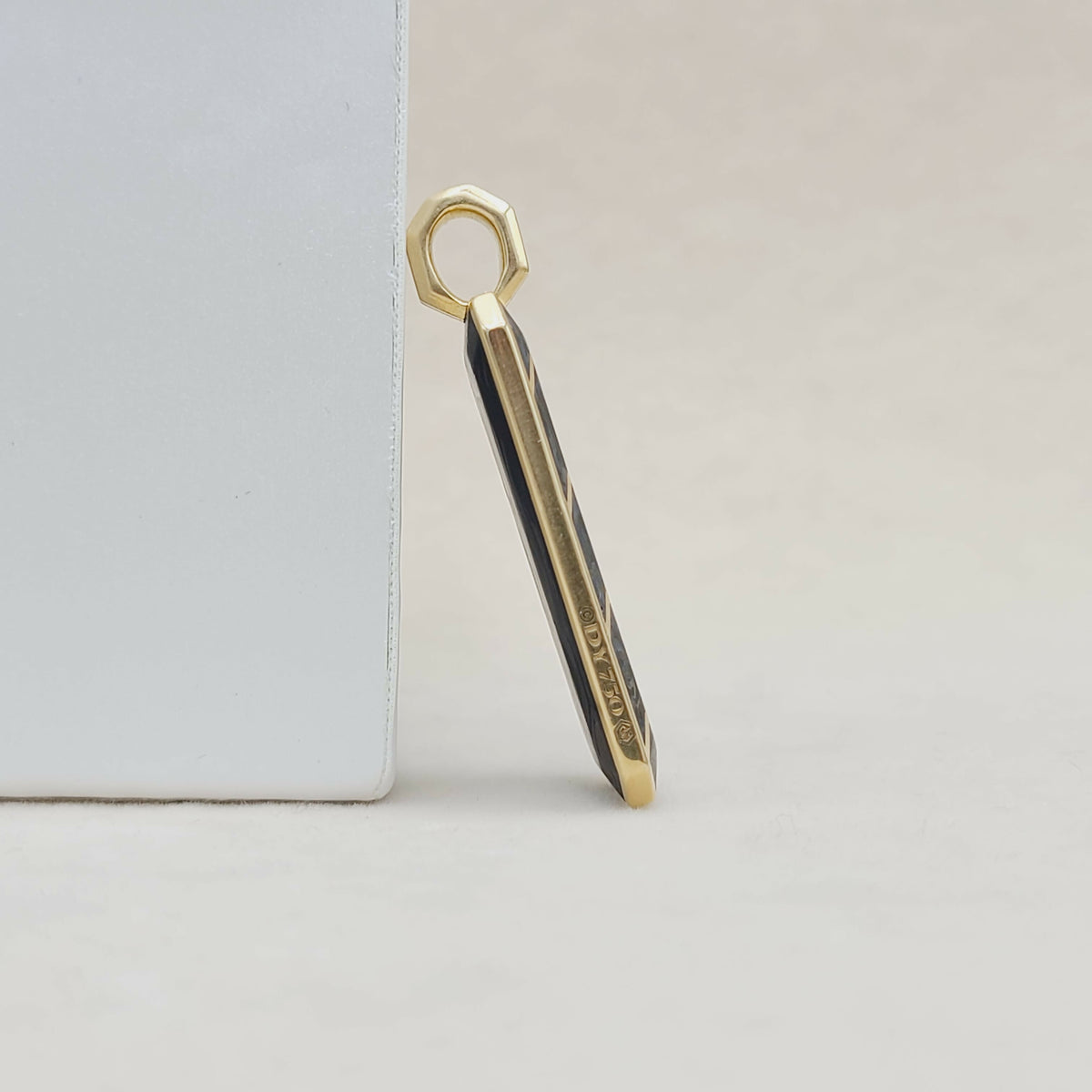 side view of David Yurman Streamline Ingot Amulet With Forged Carbon in 18k Gold, 43mm