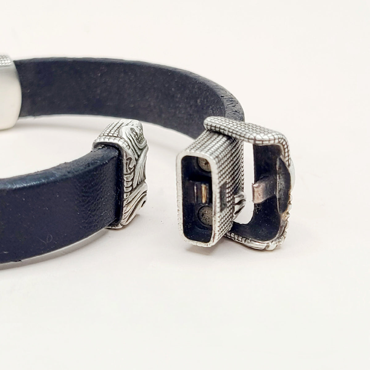David Yurman Waves ID Bracelet Black Leather Sterling Silver 11.5mm Large