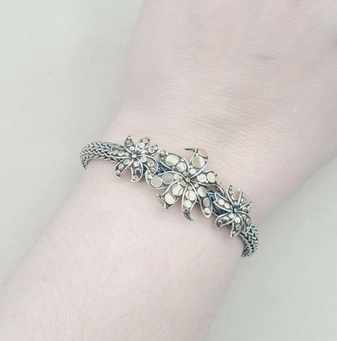  John Hardy Dot Ayu Frangipani Flower Bracelet With Gold